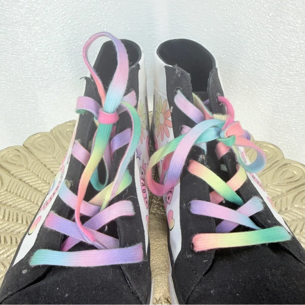 The Children’s Place‎ Girls High Top Sneakers Hearts Size 4